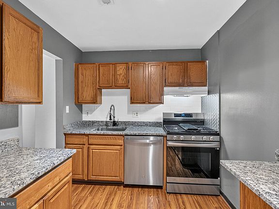 4th image of 5039 Green Mountain Cir Unit 5
