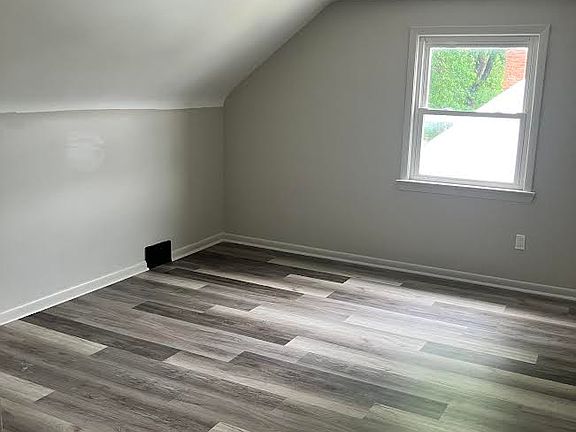 3rd image of 4854 E 93rd St