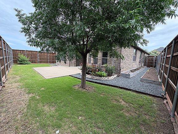 Backyard Oasis 