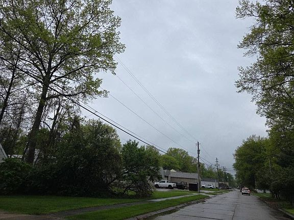 4th image of 176 S Logan St