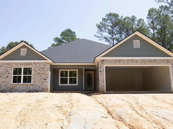33 Ihagee Creek Cir, Fort Mitchell, AL 36856