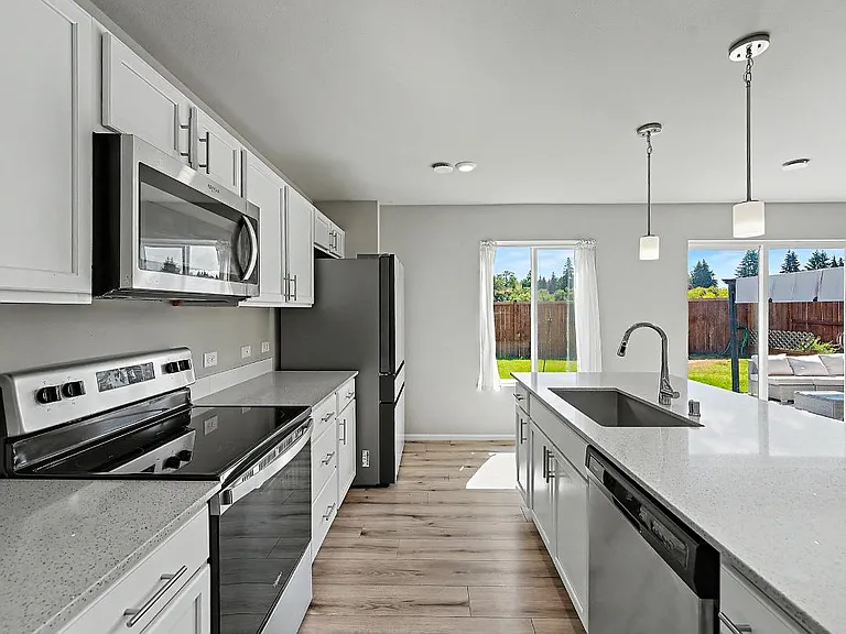 15065 Iverson Loop SE — Photo 13