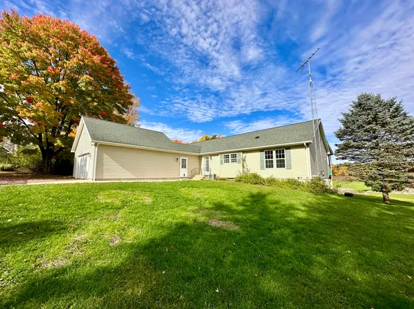 15003 L Dr N, Marshall, MI 49068