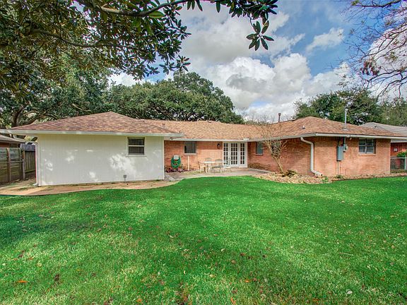 2nd image of 8939 Rockhurst Dr