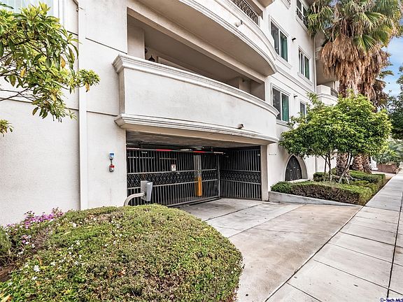4th image of 600 E Magnolia Blvd APT 105