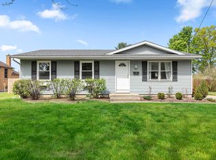 1527 Cambridge Dr SE, Grand Rapids, MI