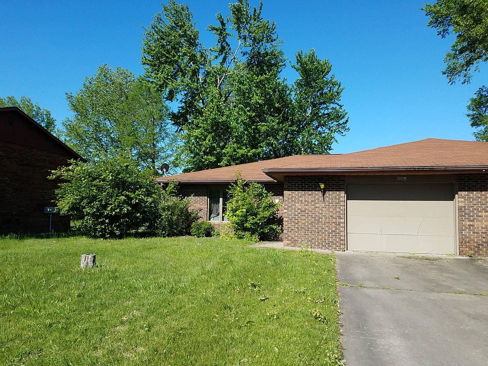 1st image of 104 N Violet Ln