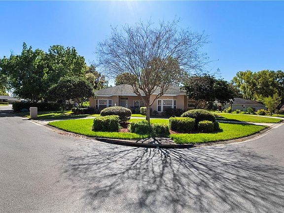 2nd image of 901 Woodrow Dr