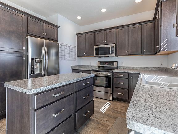 5th image of 1056 Northway Dr