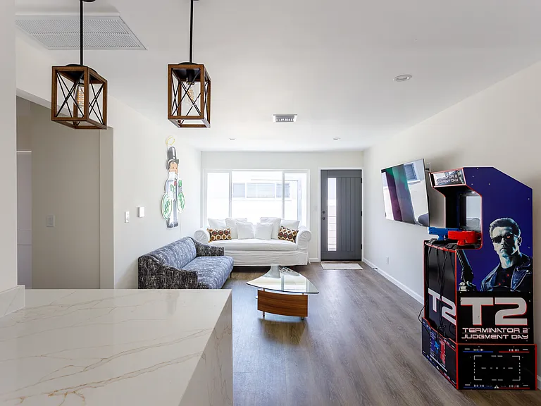 12422 Pacific Ave #3 — Photo 6