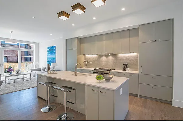 Rented by Arena Real Estate | media 21