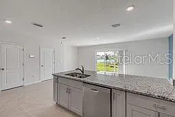 3 bed, 2.5 bath, 1680 sqft, $1,900 — Photo 4