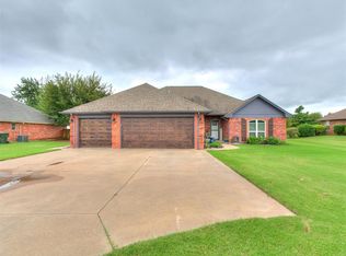 3720 Deer Xing, Edmond, OK 73025