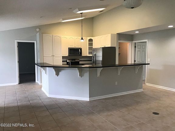 4th image of 248 Harbor Dr