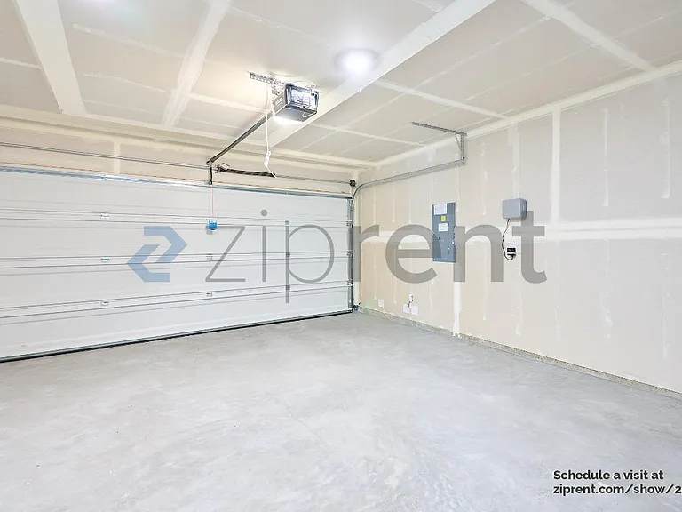 17409 NW 10th Ave — Photo 13