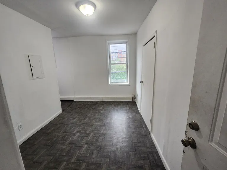 100 S Essex Ave #1E — Photo 6