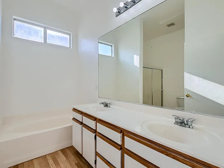 1720 Dwayne Stedman Ave — Photo 14