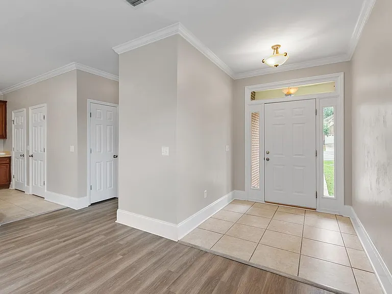 2602 Fenwood Ct — Photo 4