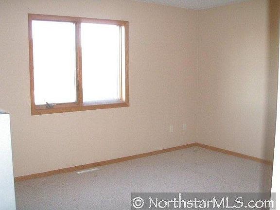 4th image of 912 S Walnut Street