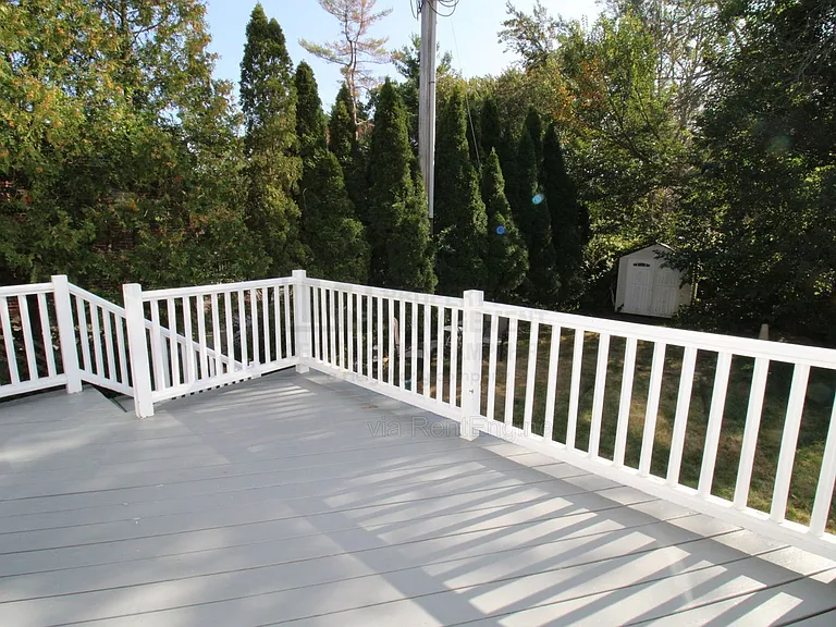 163 Winnacunnet Rd — Photo 9