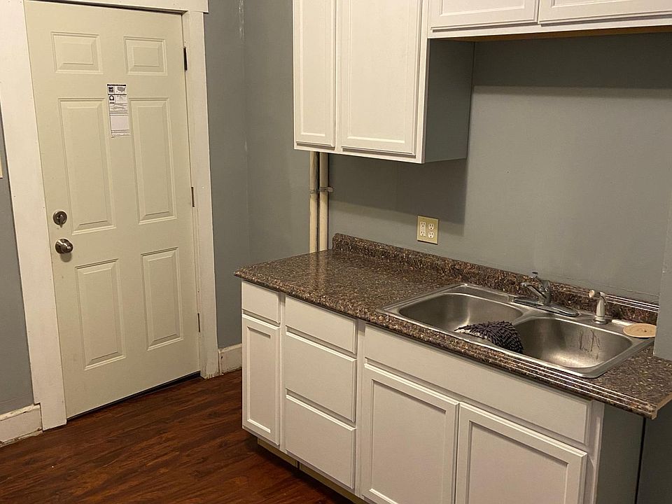 2nd image of 305 2nd Ave S