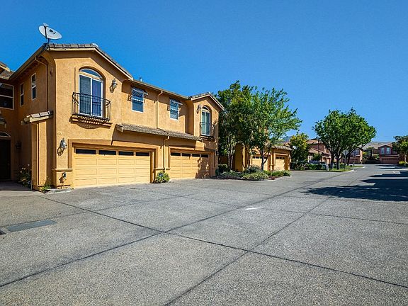 5th image of 7512 King Leopold Court