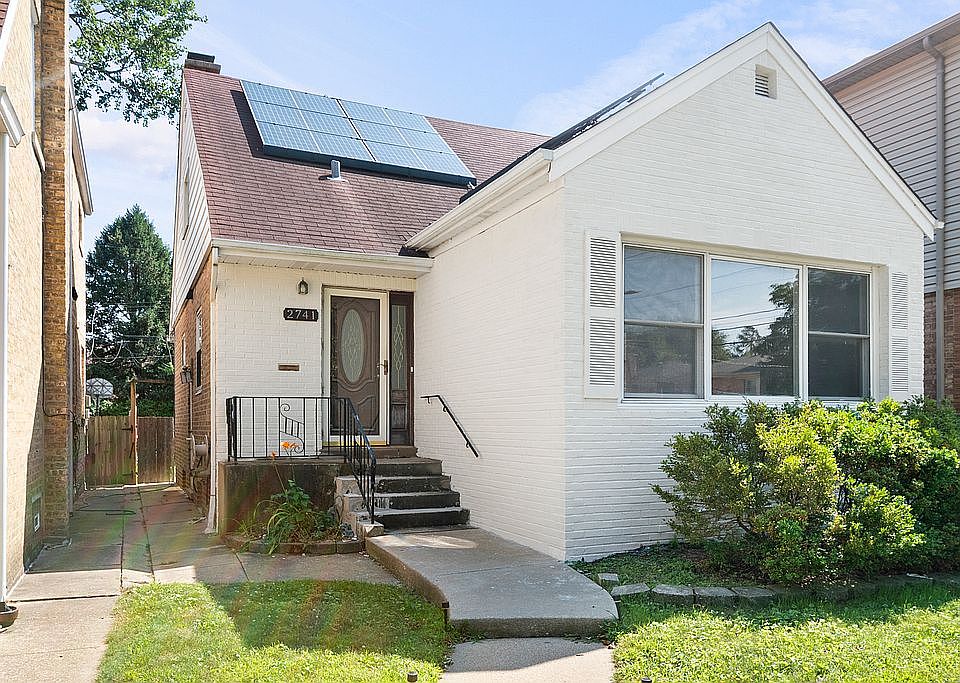 1st image of 2741 W Chase Ave