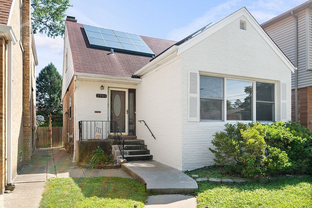 2741 W Chase Ave - Property Image