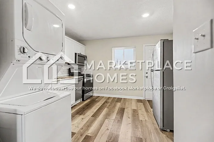 412 Todd St SE #C — Photo 10