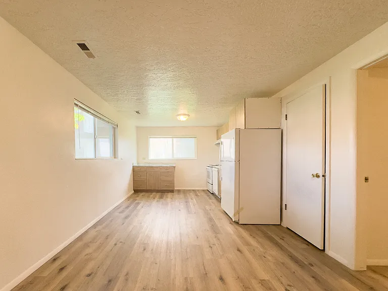 2153 W 220 N #A — Photo 6