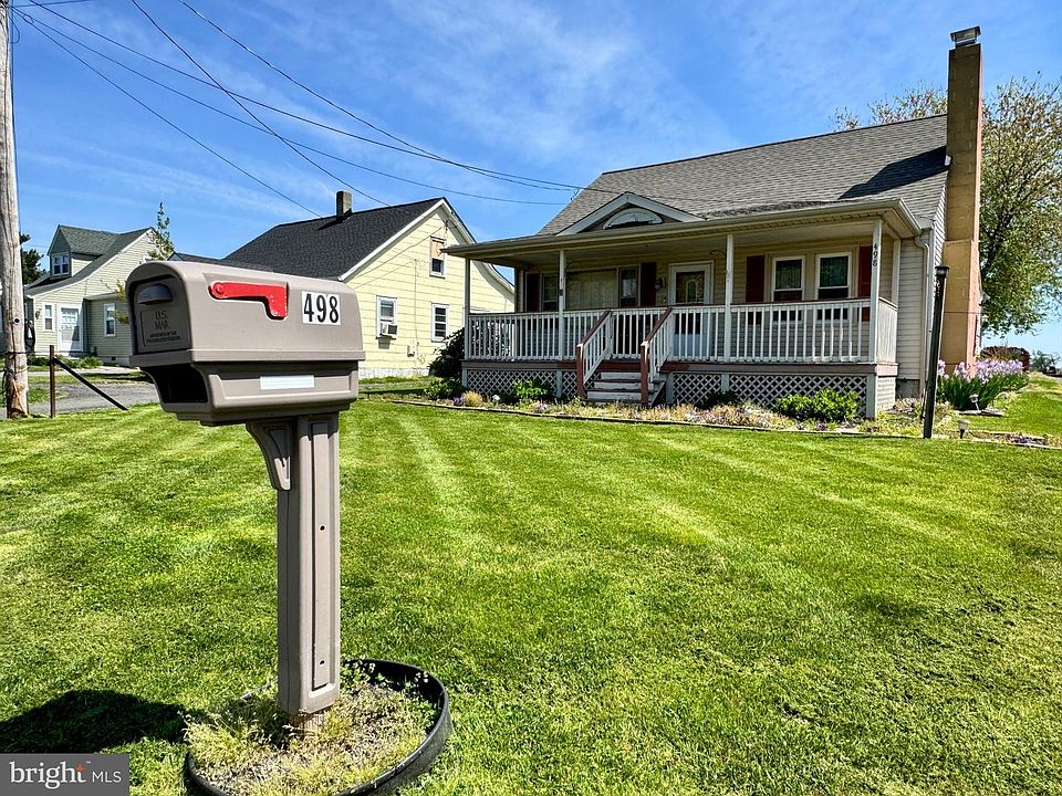 1st image of 498 Main St