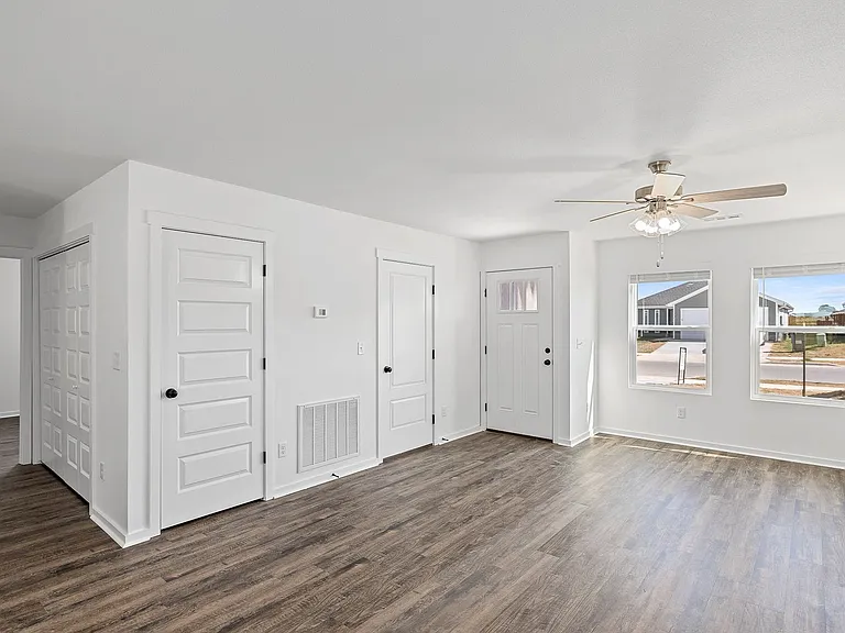 732 Short Leaf Ln — Photo 4