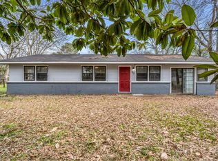 86 Elmore St, Columbus, MS 39702