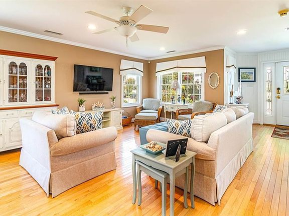 5th image of 2819 Bayland Dr