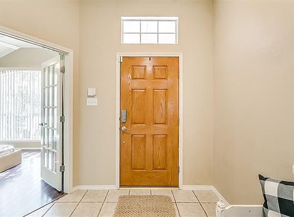 4th image of 8112 Amistad Ct