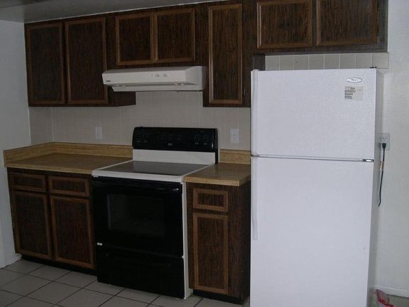 3rd image of 683 Floral Dr