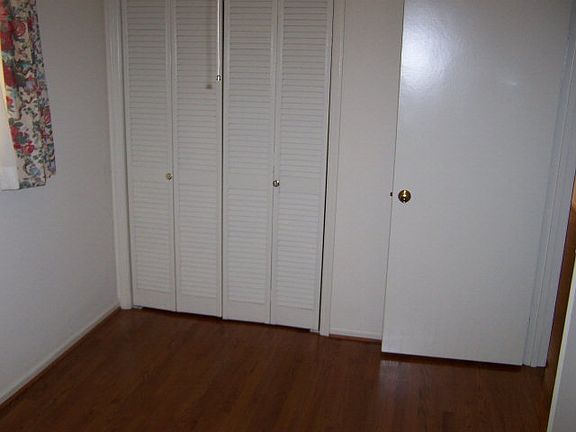 5th image of 105 Druid Ln
