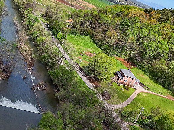 4th image of 4537 Old Walland Hwy