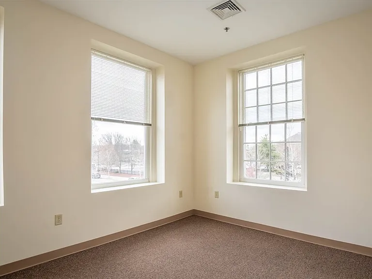 24 Main St #201 — Photo 13