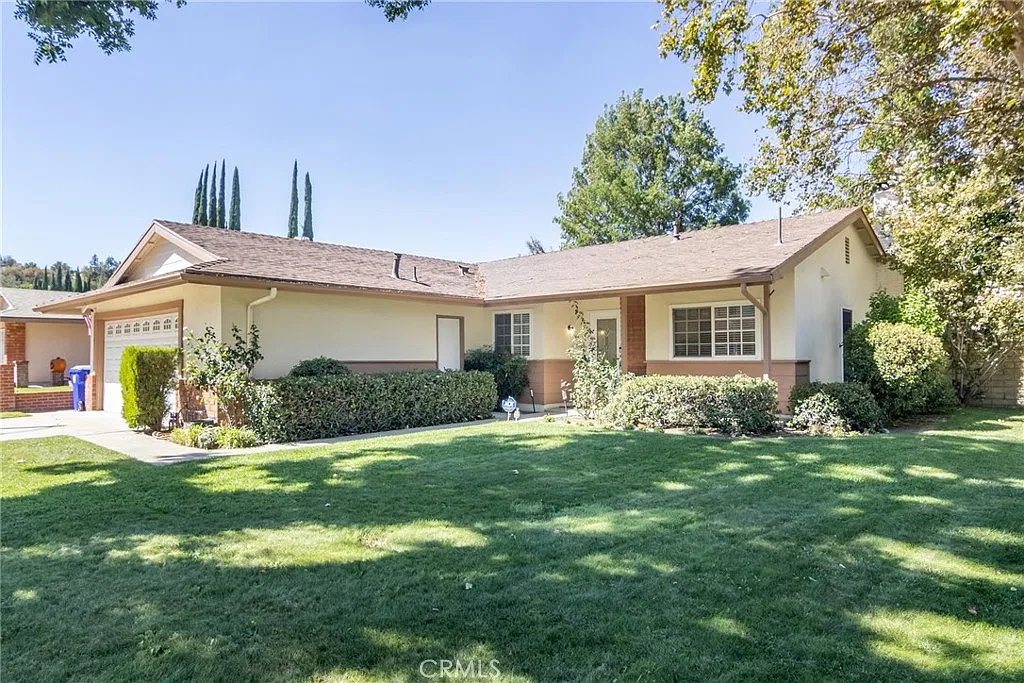 4 bed, 1431 sqft, $4,200 — Photo 3