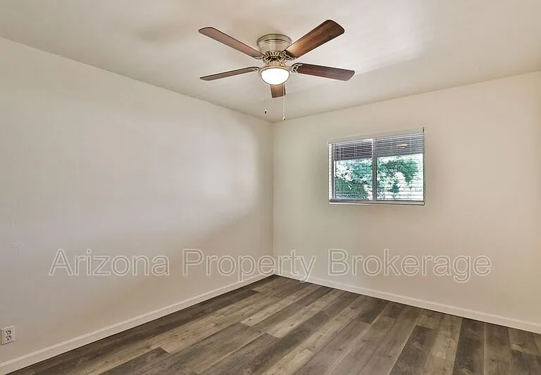 2323 S College Ave #5 — Photo 9