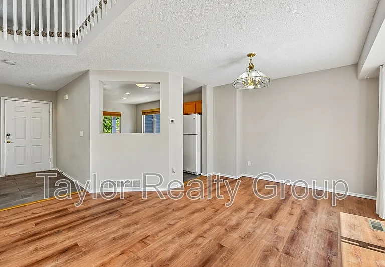 8728 Starwood Ln — Photo 6