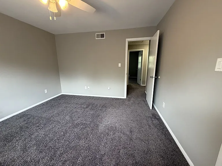 211 Martin Ct — Photo 21