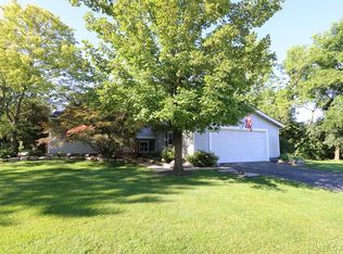 412 Shawnee Trl, Dayton, OH 45458