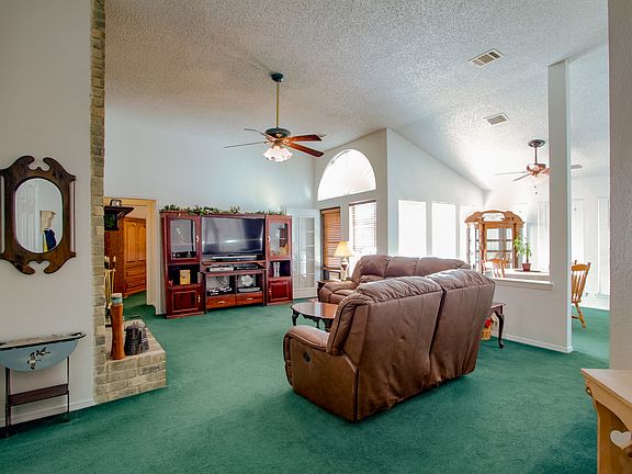 4th image of 948 Cassion Dr