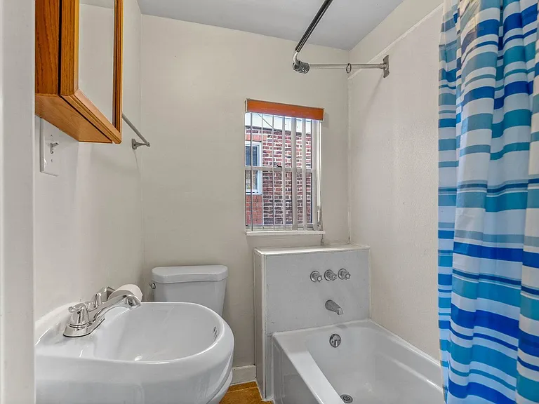 513 Morris St — Photo 13