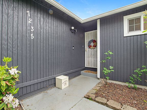4th image of 7235 Fawcett Ave