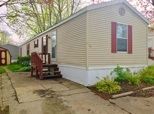 829 Peach Tree St, Urbana, IL 61802