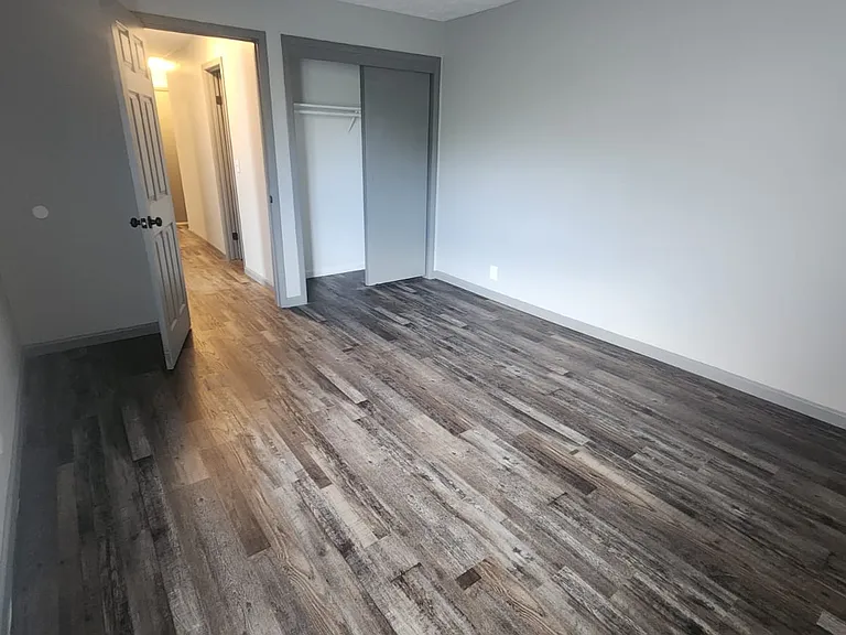 10808 Pratt Plz #20 — Photo 13