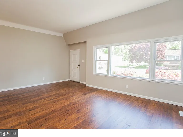 176 Juniper Rd — Photo 4